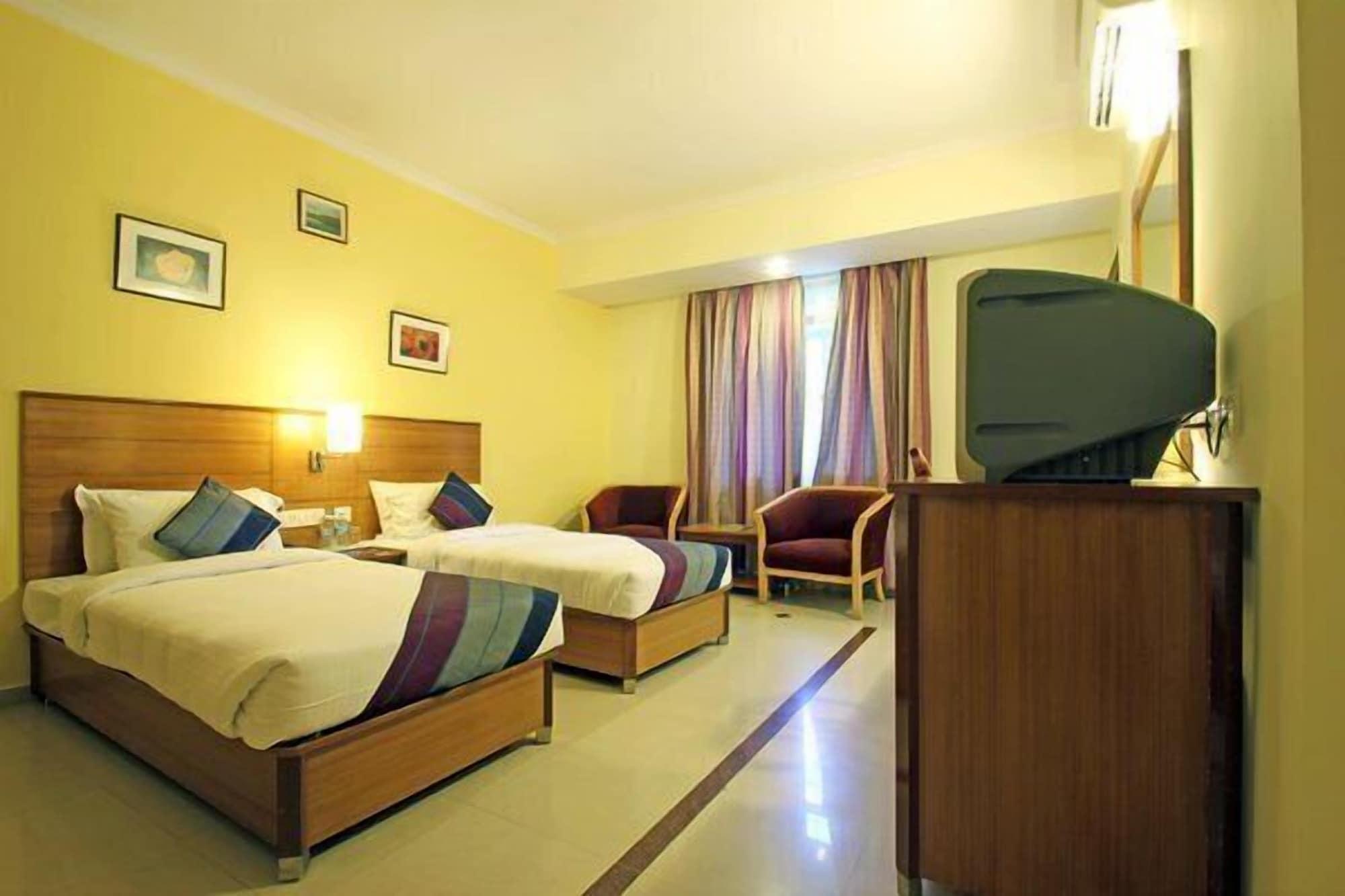 Hotel Ramanashree Brunton Bangalore Esterno foto