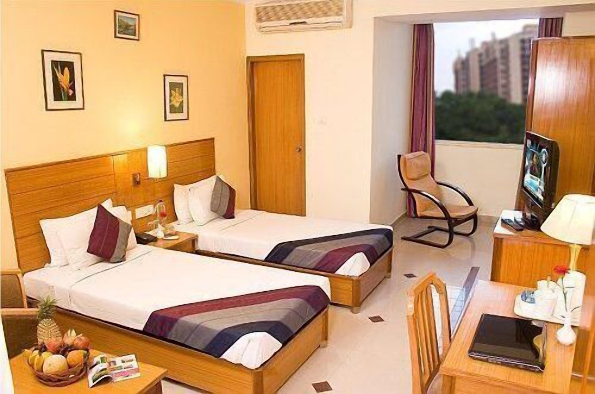 Hotel Ramanashree Brunton Bangalore Esterno foto