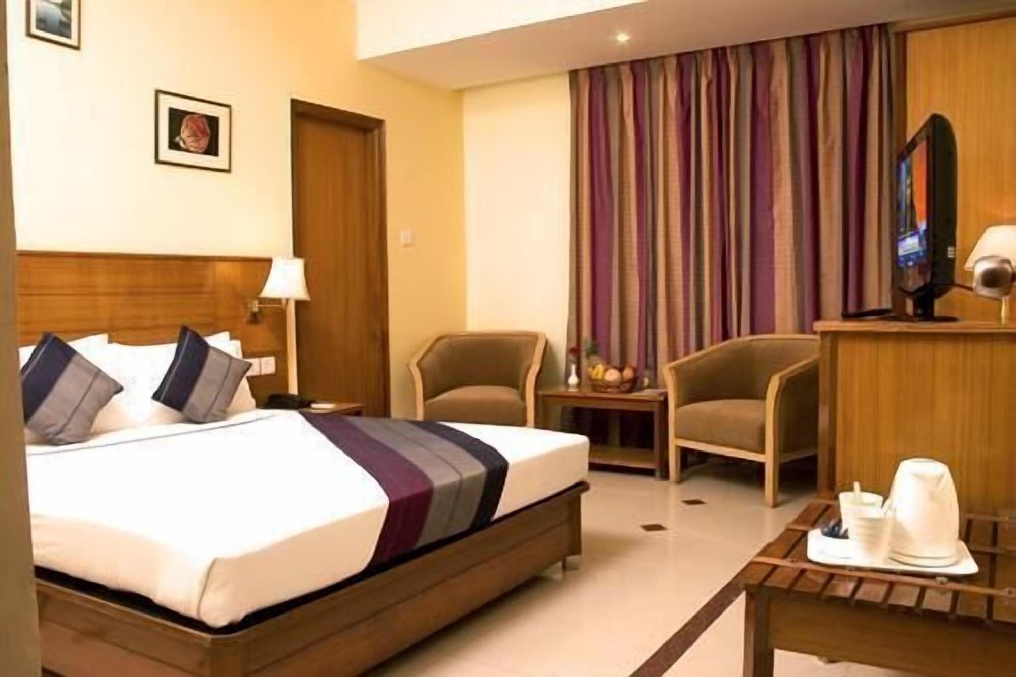 Hotel Ramanashree Brunton Bangalore Esterno foto