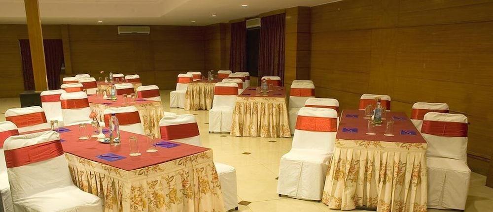 Hotel Ramanashree Brunton Bangalore Esterno foto