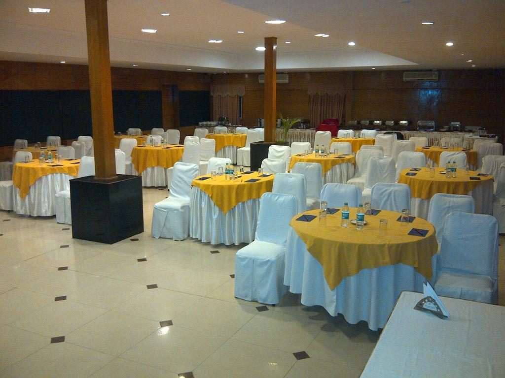 Hotel Ramanashree Brunton Bangalore Esterno foto