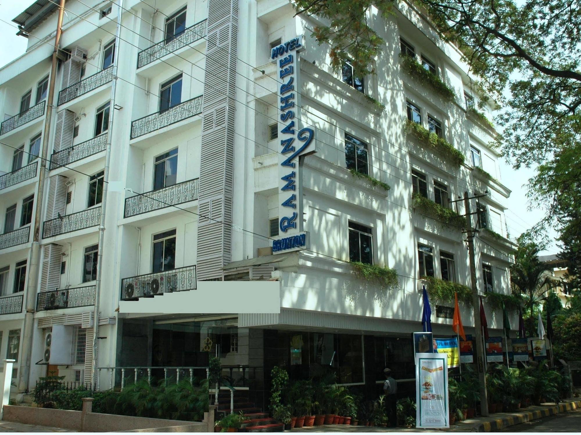 Hotel Ramanashree Brunton Bangalore Esterno foto