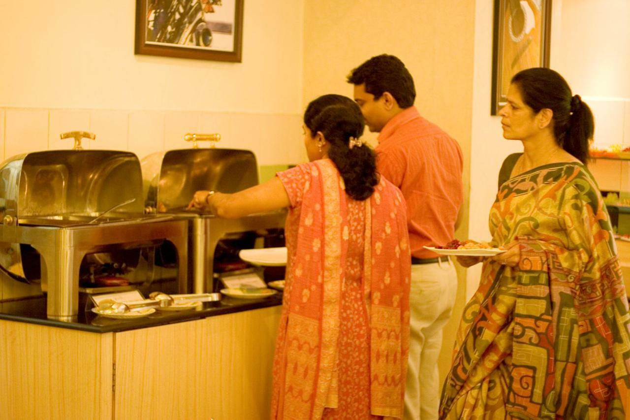 Hotel Ramanashree Brunton Bangalore Esterno foto